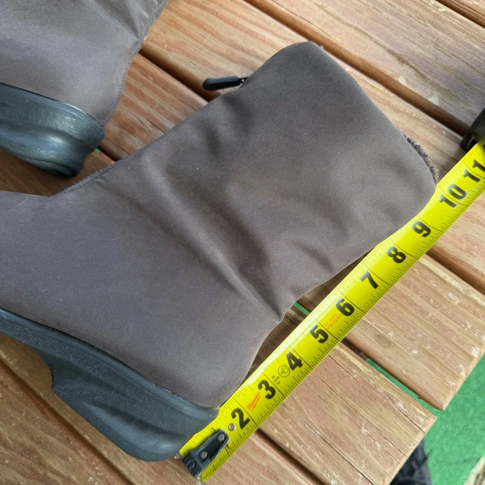 Toe Warmers Brown Front Zip Winter Boots Faux Fur Lined‎ Size 10M Made in Canada
